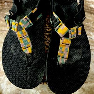 Bedrock sandals M7/ W9.